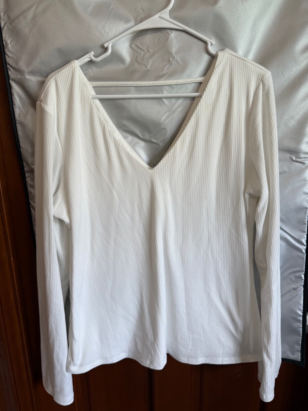 Women's Nine Britton Sweater. Size XL.